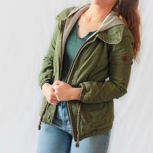 ⭐️HOST PICK⭐️ ROXY Next Adventure Outdoor Jacket